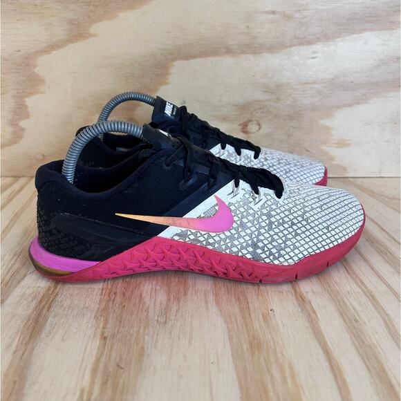 Nike -Metcon 4 XD -Cross Training Shoes -Black/White -Women's - 8.5 - CD3128-100 - Picture 1 of 9